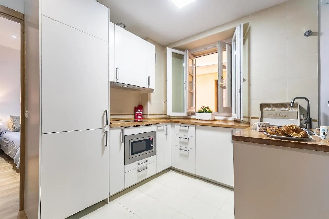 Boutique Mitjana Apartment مالقة 0*,  إسبانيا