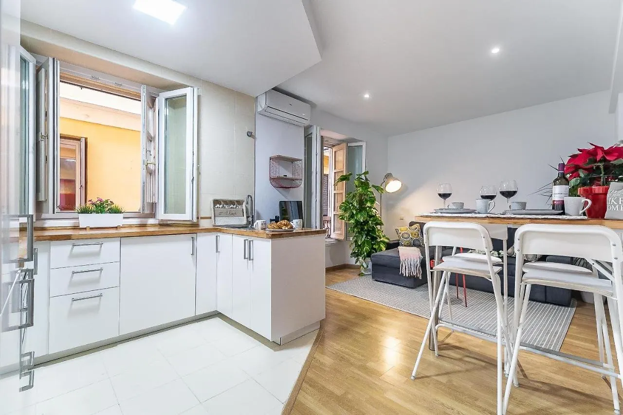 Boutique Mitjana Apartment Malaga